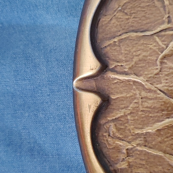 Vintage Triple switch plate. Brass colour - Picture 3 of 4